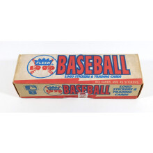 Set completo di 660 carte da baseball Fleer del 1990 + 45 adesivi. Include la carta del rookie Sammy Sosa, pi decine di carte dei membri della H