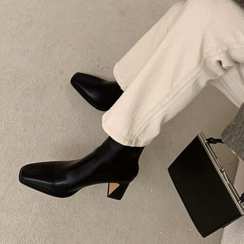 Elastic heeled booties best sale