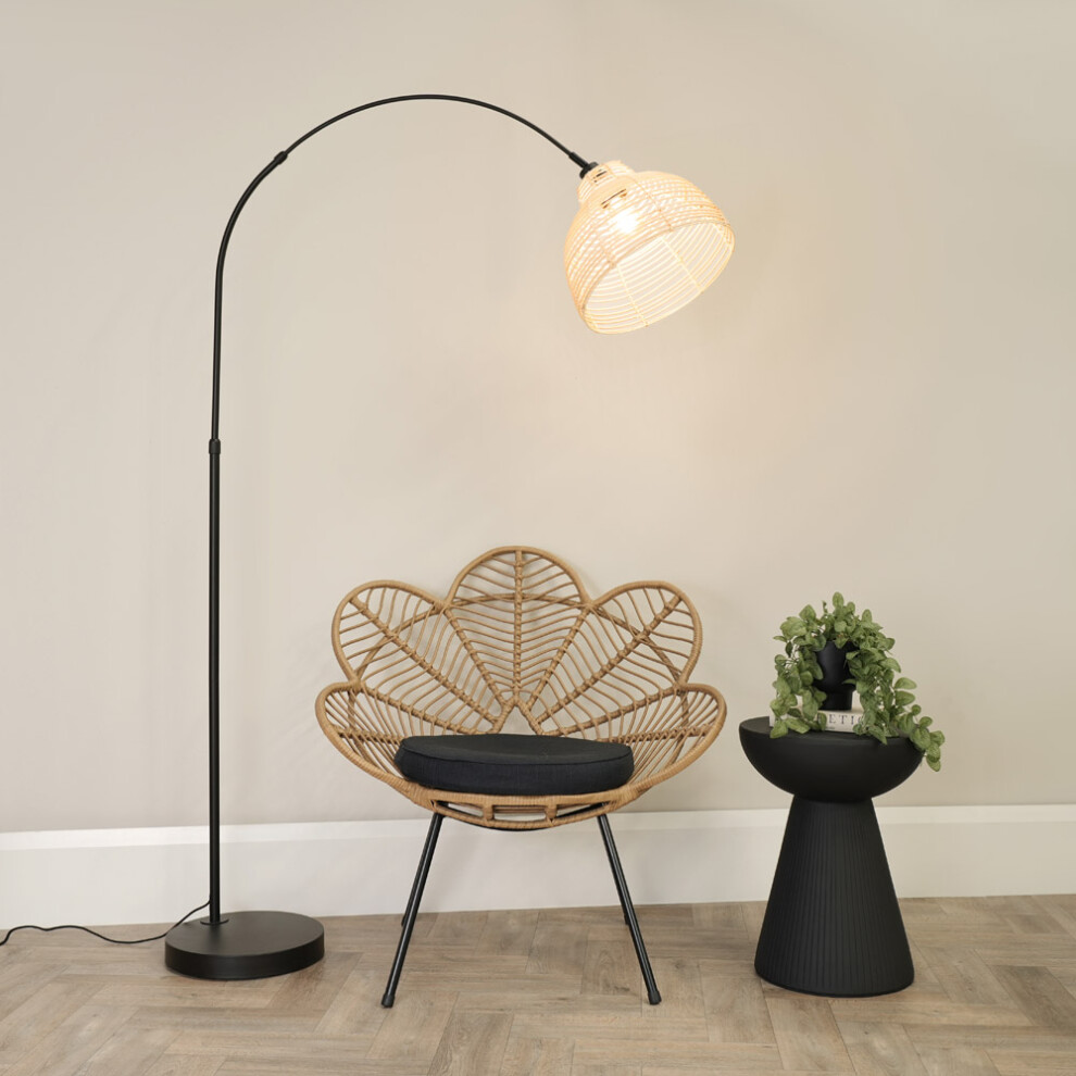 ValueLights Louis Cream Basket Shade Black Arched Floor Lamp & Bulb