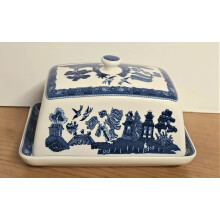 AH Blue Willow Butter Dish with Lid, 15.5cm, Porcelain, Blue & White