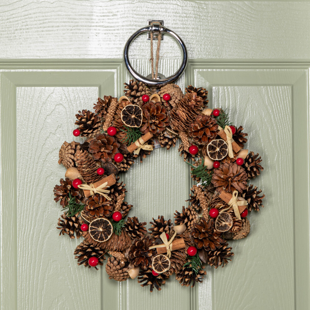 B&Q - 36Cm Winter Spice Hanging Christmas Wreath With Pine Cones Red Berries & Dried Fruit - Image 5
