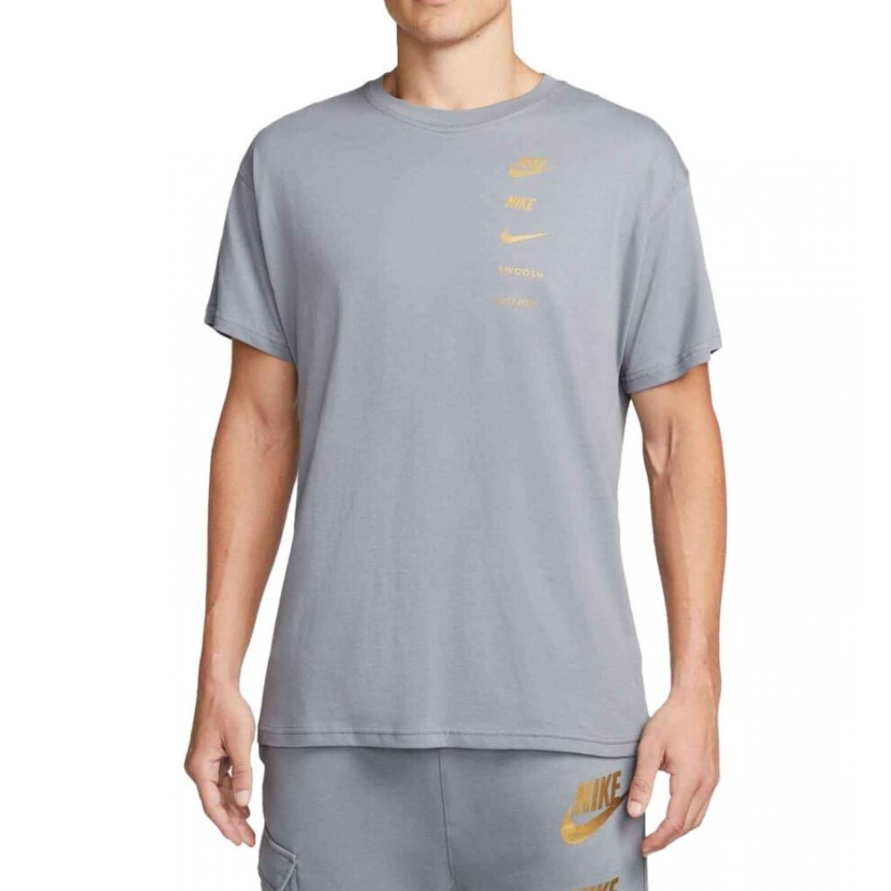 (M) Nike Sportswear Mens Standard Issue T Shirt