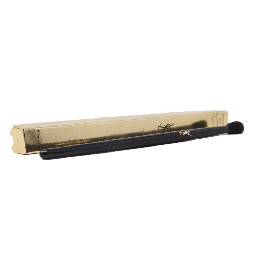 Yves Saint Laurent Eye Blender Brush    /