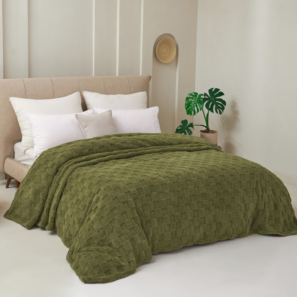 (Green, Double: 150 x 200cm) Large Soft Fleece Throw Blanket Warm For Bed Or Travel