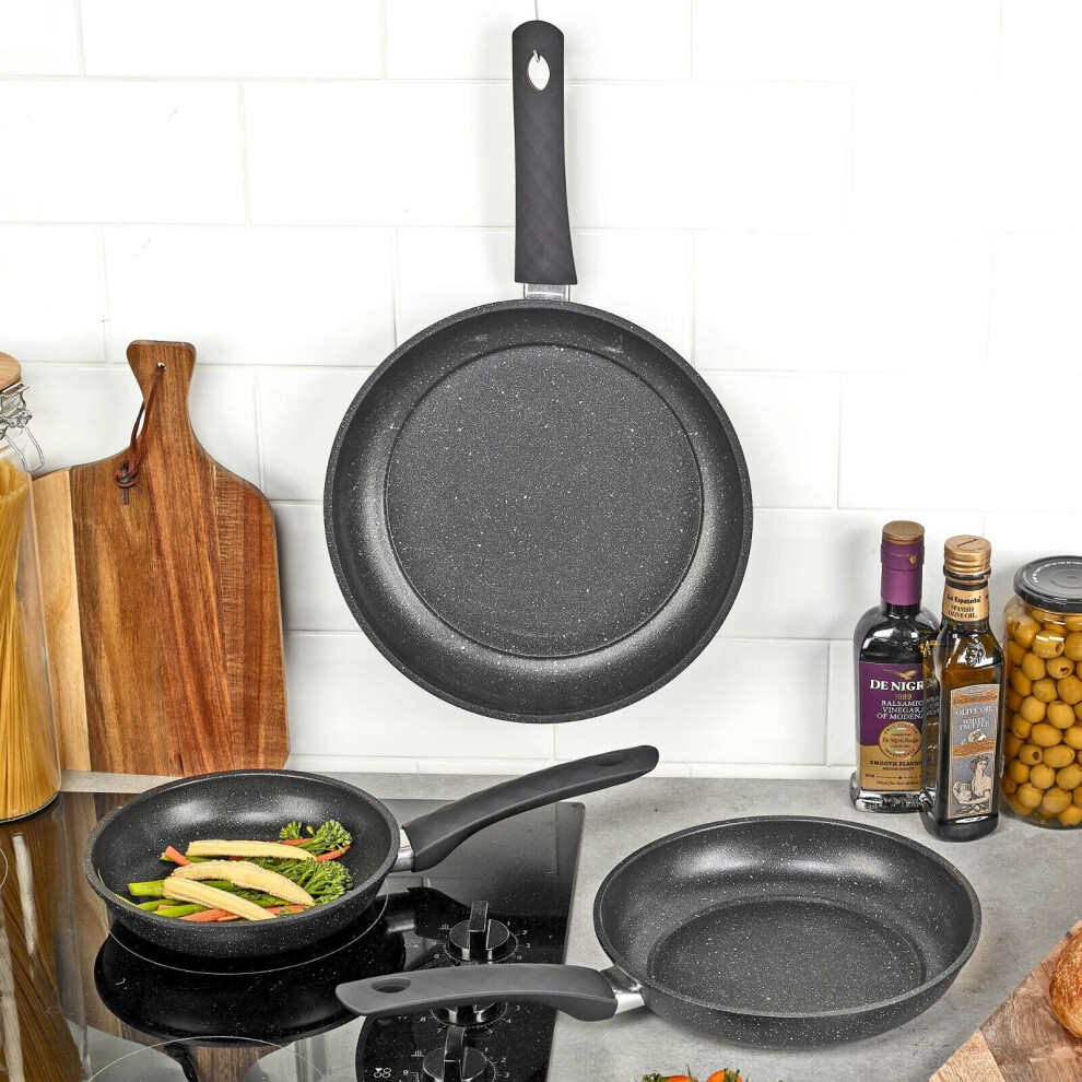 3x Frying Pans Forged Carbon Cookware Set with Stainless Steel Base