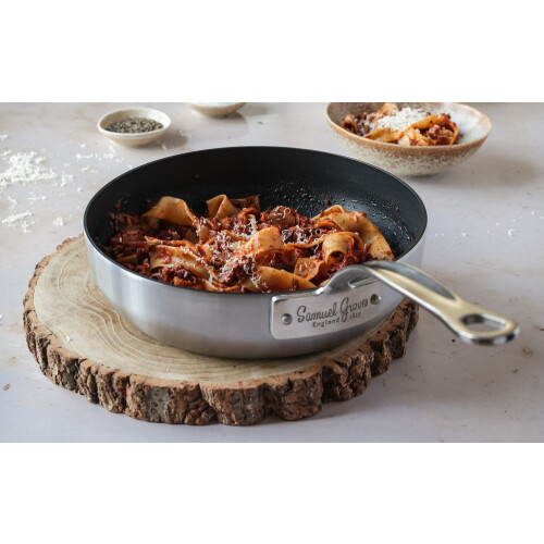 Tri-Ply Chefs Pan, Suitable for All Hobs 2