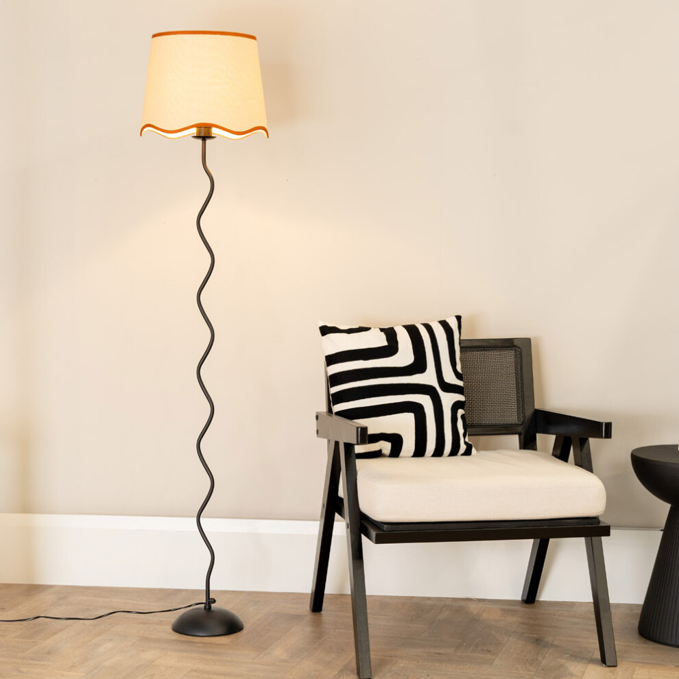 ValueLights Wiggle Black Linen Scallop Rust Trim Tapered Floor Lamp