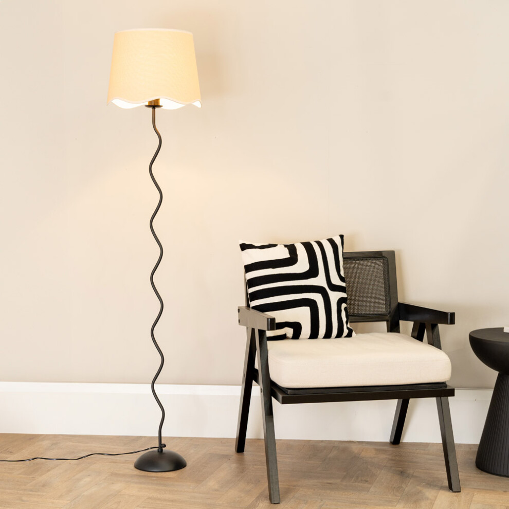 ValueLights Wiggle Black Linen Scallop White Trim Tapered Floor Lamp