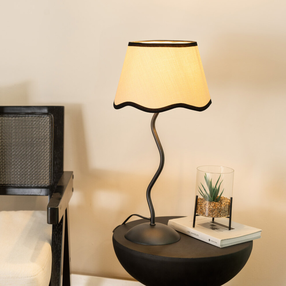 ValueLights Wiggle Black Linen Scallop Black Trim Tapered Table Lamp