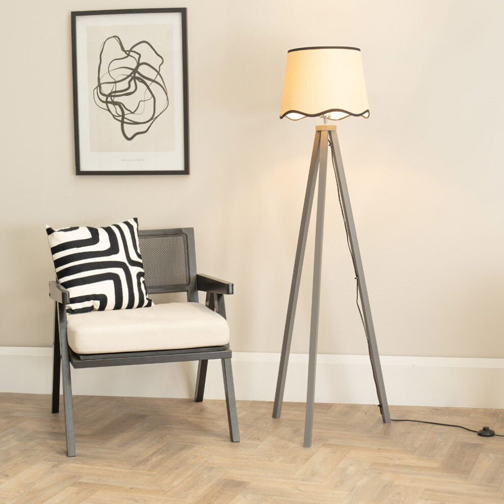 ValueLights Barbro Grey Wood Scallop Black Edge Shade Floor Lamp