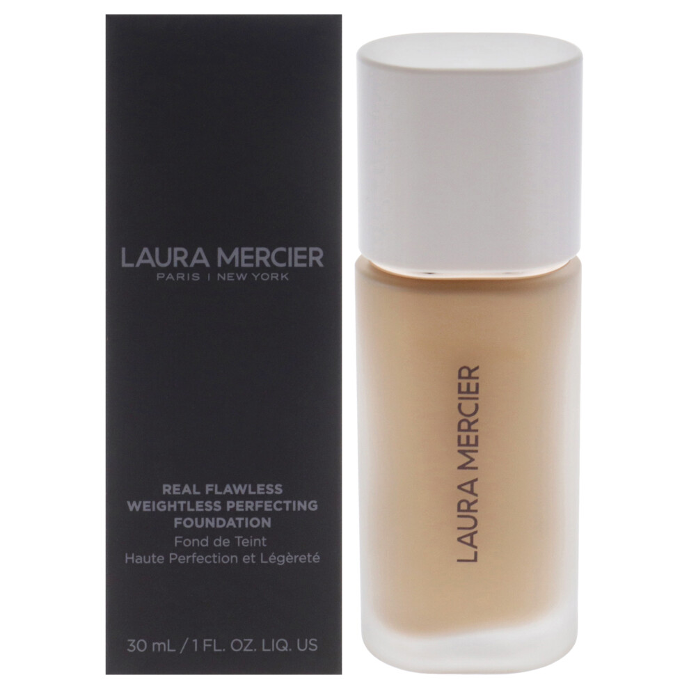 Real Flawless Weightless Perfecting Foundation - 3W0 Sandstone by Laur