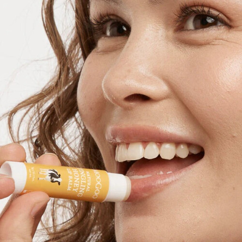 MooGoo Lip Balm Tingling Honey 2
