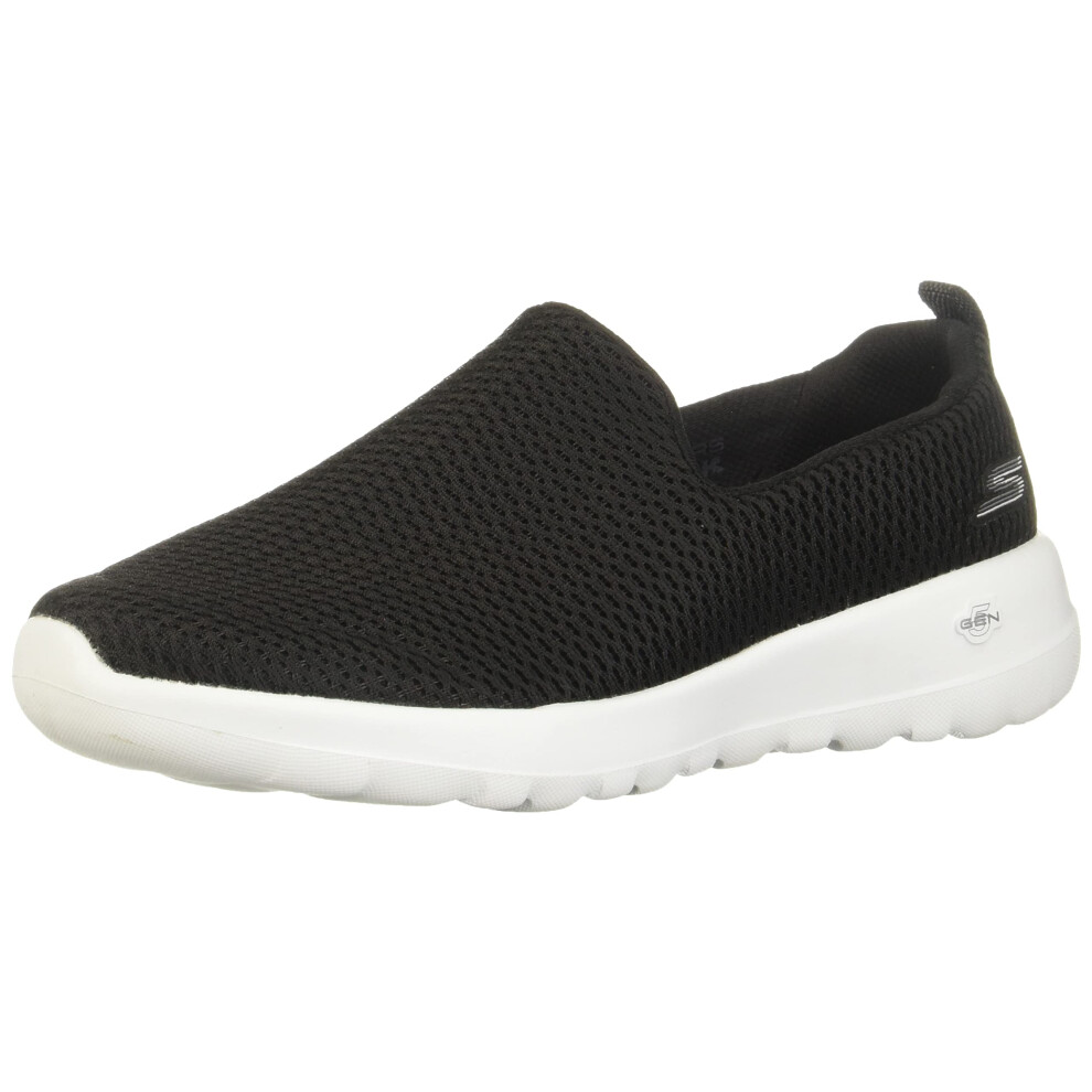 Skechers Womens go Walk Joy Sneaker  BlackWhite  55