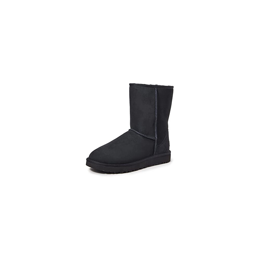 UGG Women's Classic Short Ii Boot  Black  05