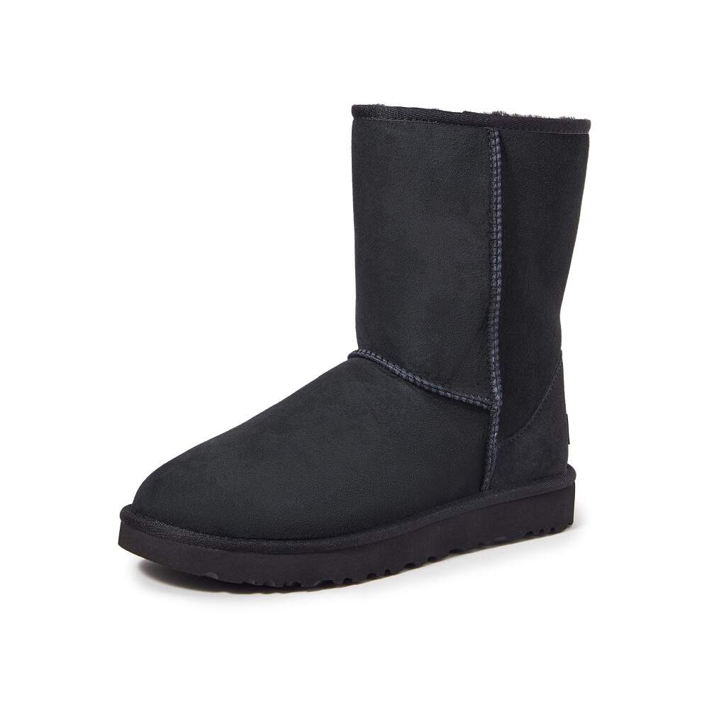 UGG Women's Classic Short Ii Boot  Black  06