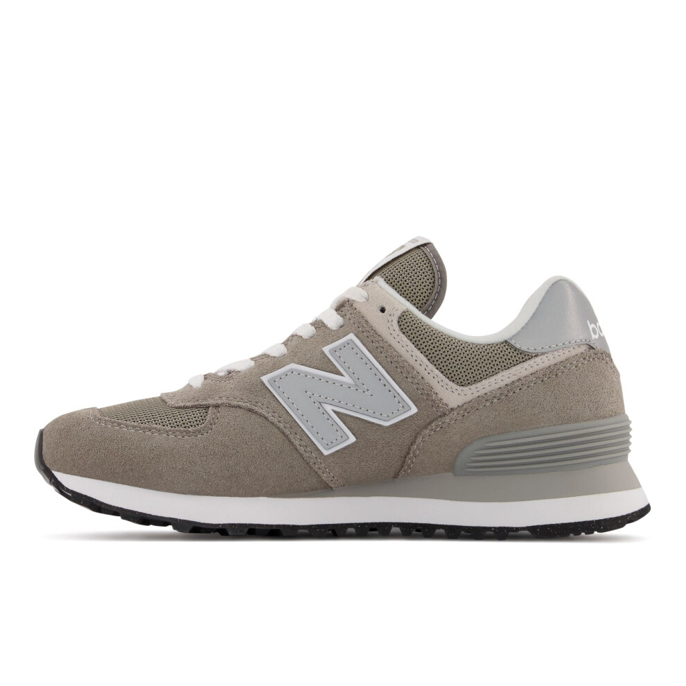 New Balance Women 's 574 Core Sneaker  Grey/White  10 Wide