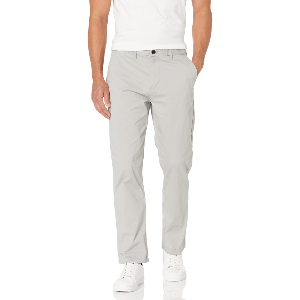 Tommy Hilfiger Men's Stretch Chino Pants in Custom Fit  Drizzle  30W x