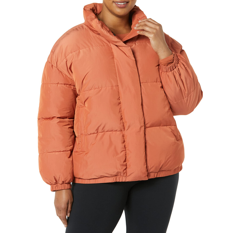 Amazon Essentials Women's Relaxed-Fit Mock-Neck Short Puffer Jacket (A