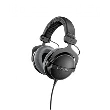 beyerdynamic DT 770 PRO 250 Ohm Over-Ear Studio Headphones in Black cl