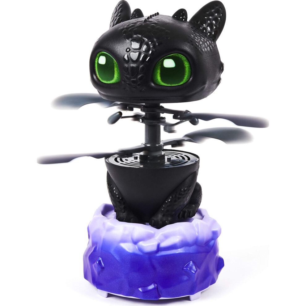 Dreamworks Dragons  Flying Toothless Interactive Dragon with Lights an