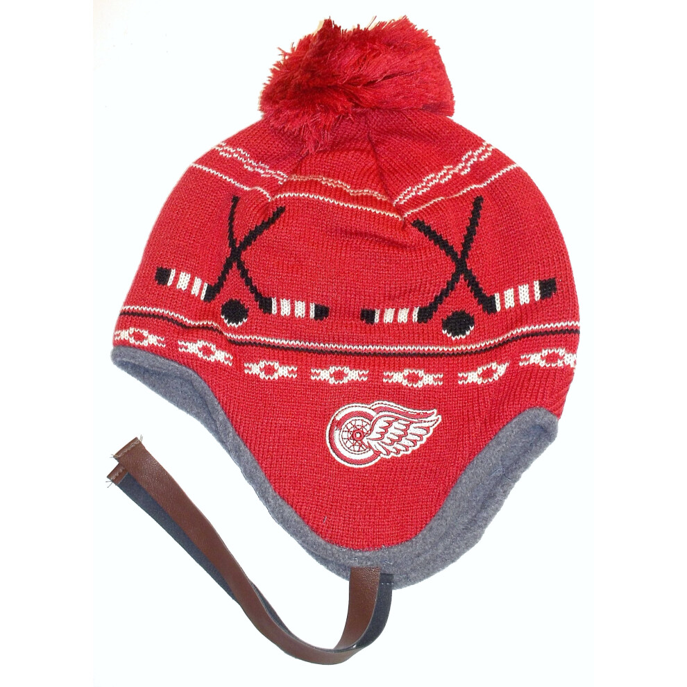 Detroit Red Wings String Knit CCM Hat with Pom & Tassels - Red