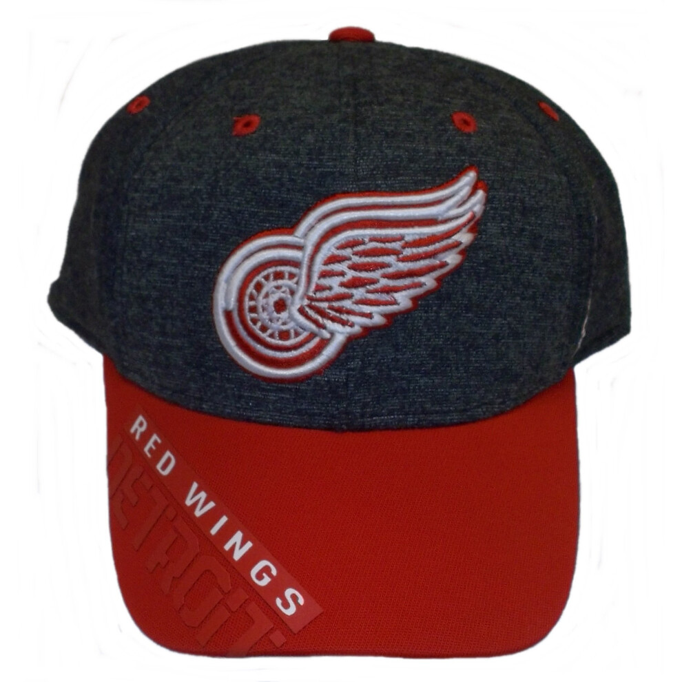 Reebok Detroit Red Wings Playoff Structured Flex Hat - M670Z (S/M)