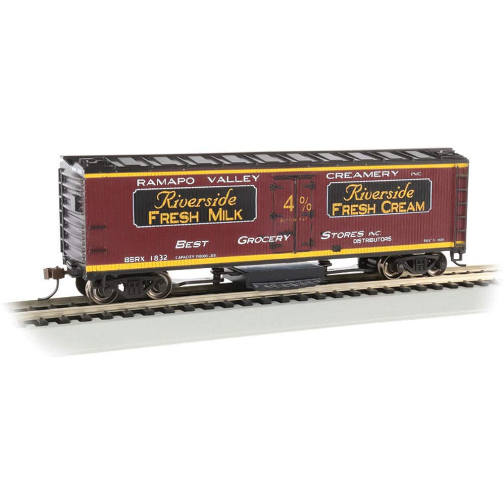 Bachmann Trains - Track Cleaning Reefer - RAMAPO VALLEY  Prototypical