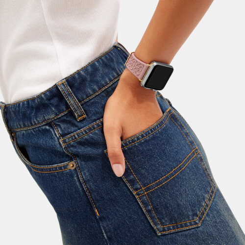 Coach Coach Apple Watch Strap | Elevate Your Look and Customize Your Timepiece (Model 14700040) 2