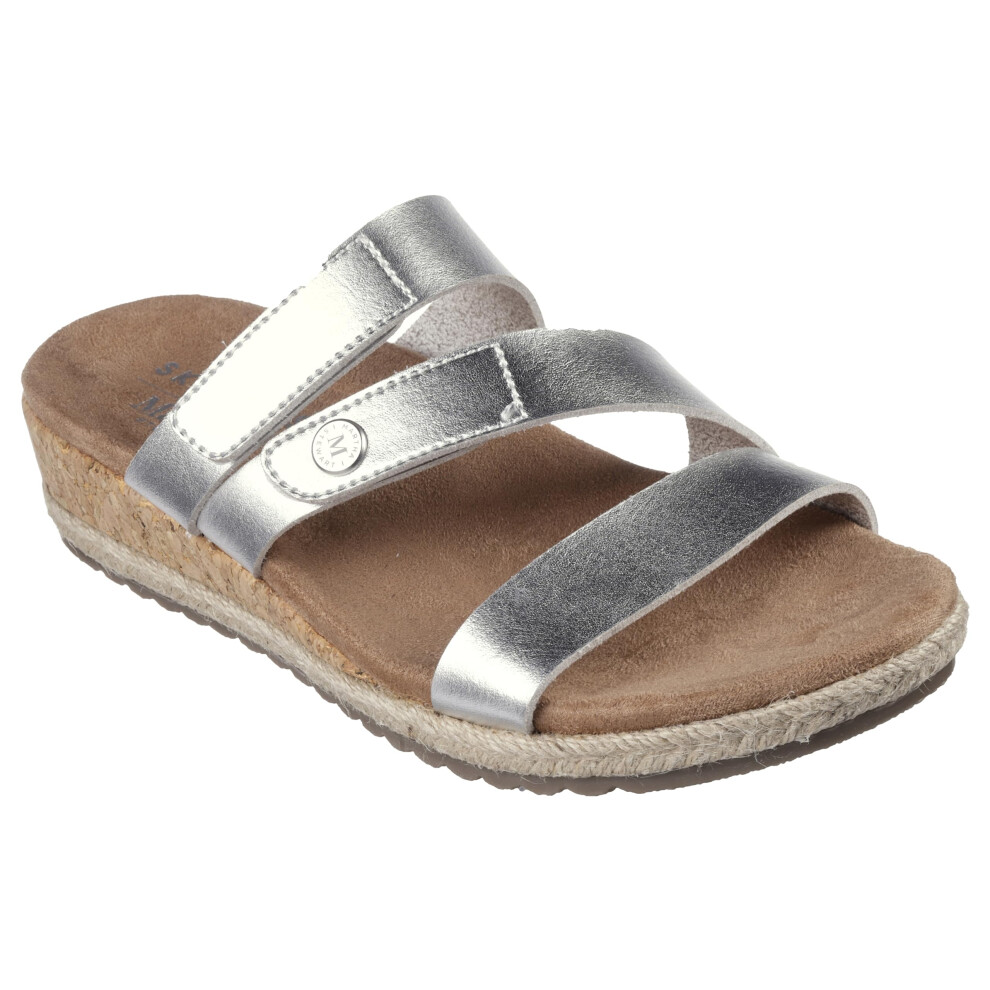 SKECHERS Women's Martha Stewart BREEZIE-Shiny Luster Wedge Sandal  Sil