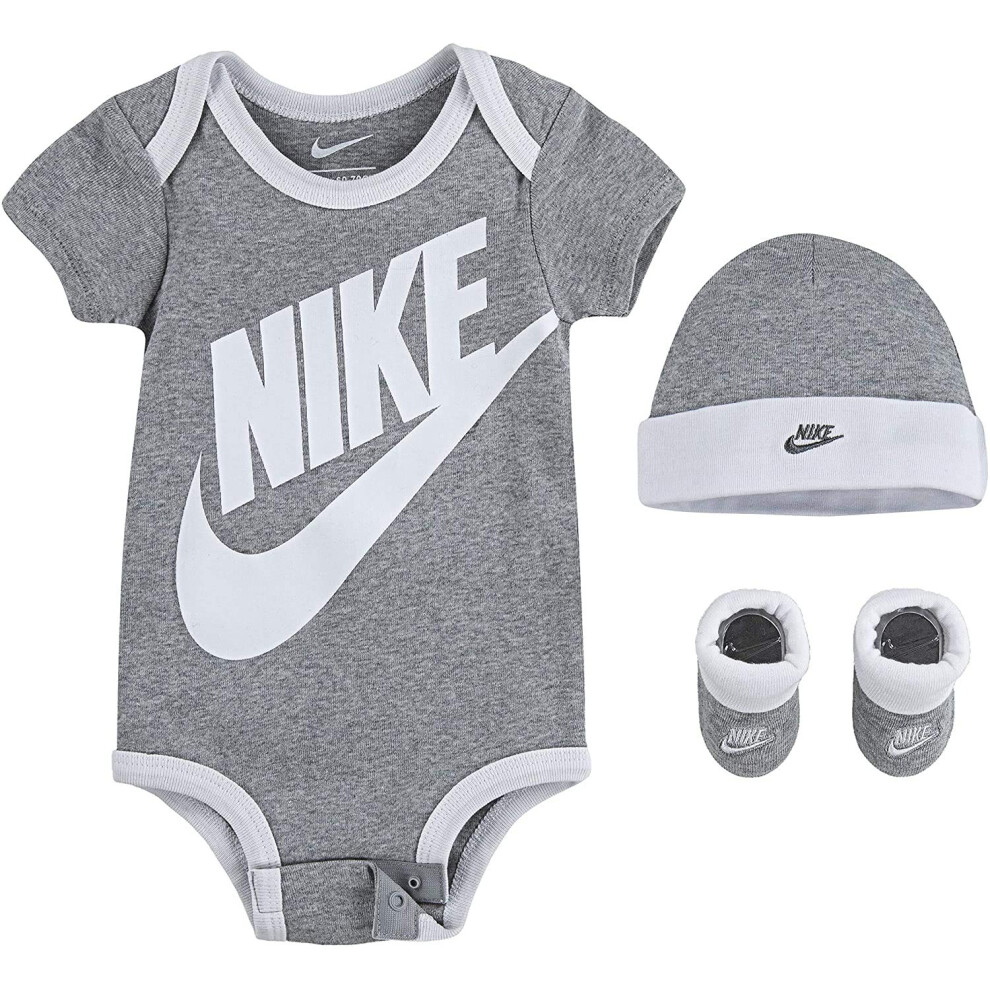 Nike Baby`s Bodysuit  Hat and Booties 3 Piece Set (Heather Grey(MN0073