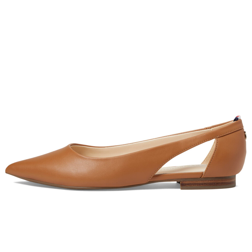 Tommy Hilfiger Women's VELAHI Ballet Flat  Caramel 101  9