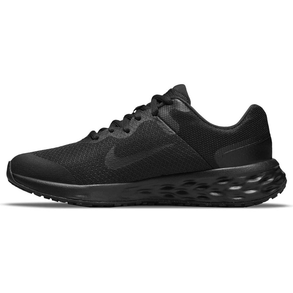 Nike Revolution 6 Boys Shoes Size 4  Color: Black