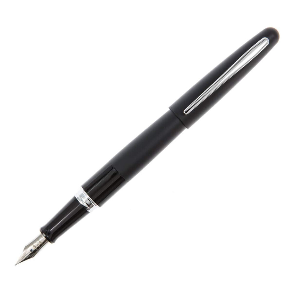 PILOT Metropolitan Collection Fountain Pen  Black Barrel  Classic Desi