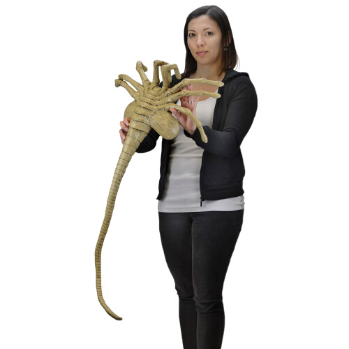 NECA NECA Alien Foam Prop Replica Life-Size Facehugger - Plush Soft Toy 2