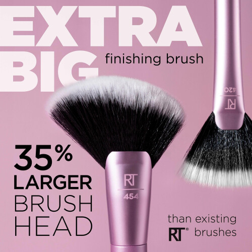 Real Techniques Real Techniques Extra Big Finishing Brush  Large Makeup Brush For Powd 2