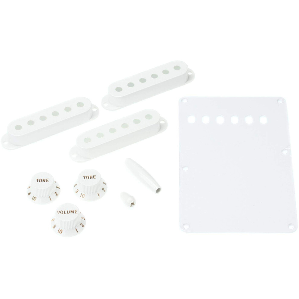 Fender Vintage-Style Stratocaster Accessory Kit  White