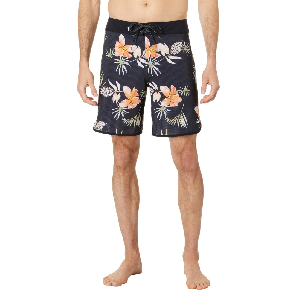 Quiksilver Highlite Scallop 19"" Boardshorts Black Tropical Floral 32