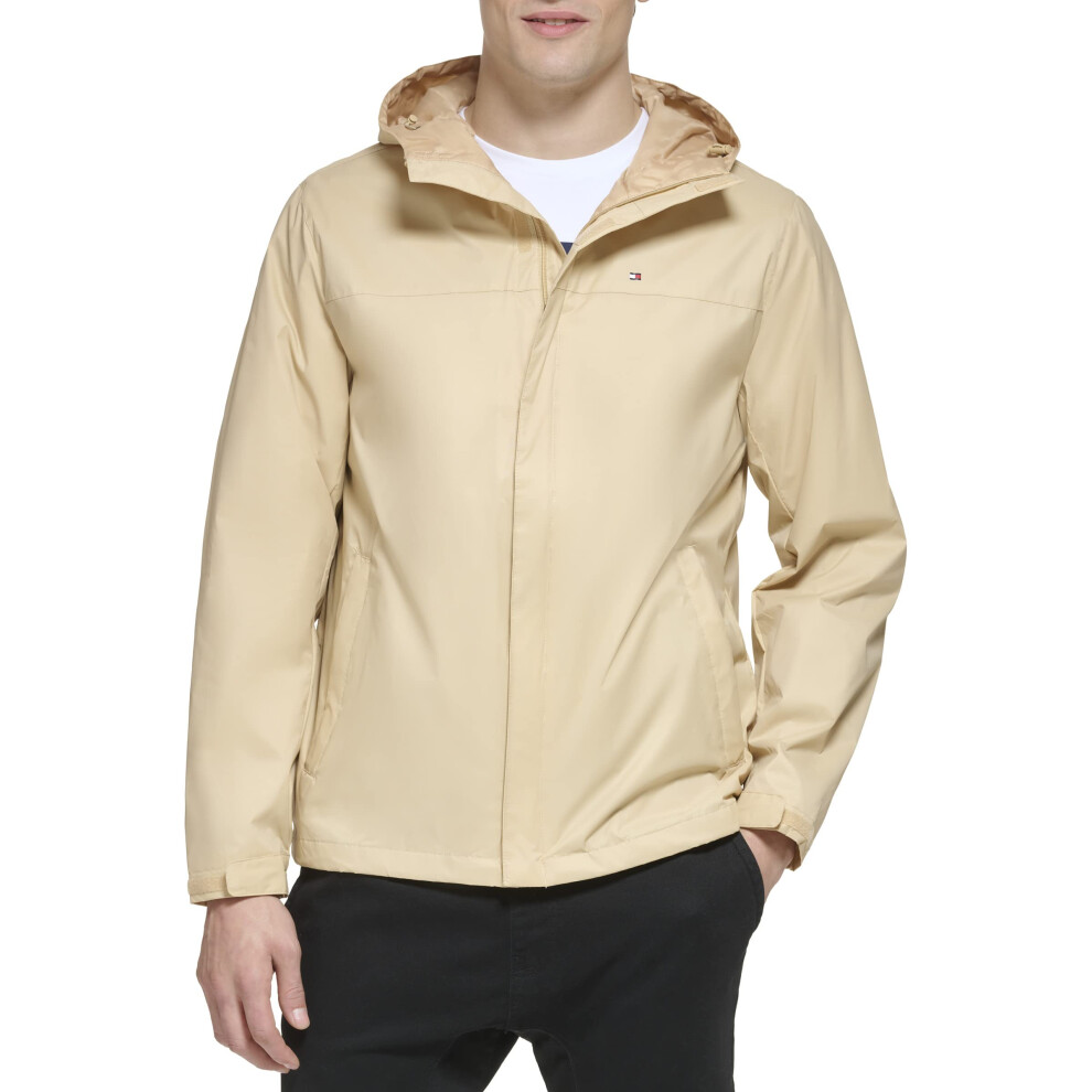 Tommy Hilfiger Men's Lightweight Breathable Waterproof Hooded Jacket