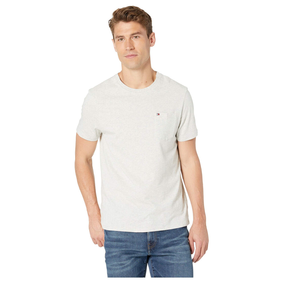 Tommy Hilfiger Men's Adaptive Pocket T Shirt with Magnetic-Buttons at