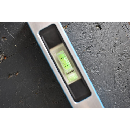 OX OX Tools 4ft Spirit Level Professional Box Beam Level with Rubber Grip 2