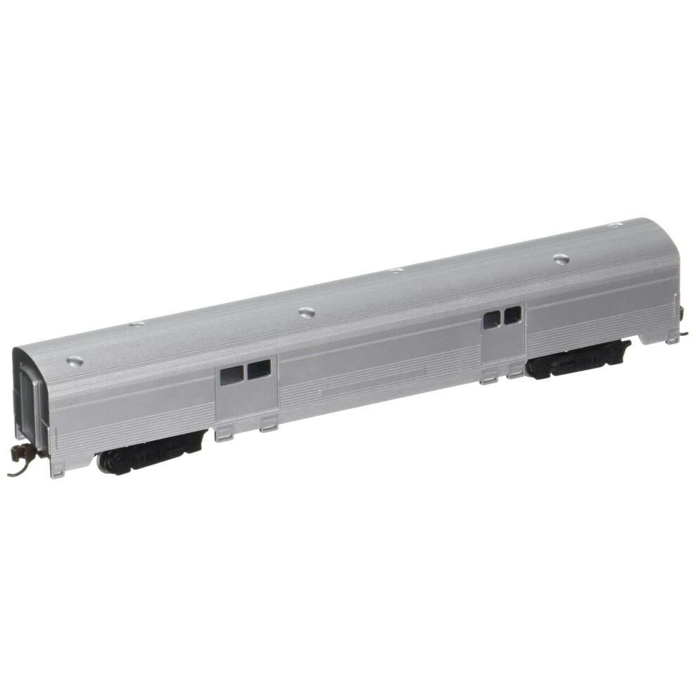 Bachmann Industries Streamline Fluted 2-Door Baggage Car - Unlettered Aluminum (N Scale)  72'