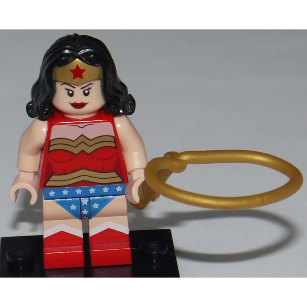 LEGO DC Comics Super Heroes Minifigure - Wonder Woman with Gold Lasso Rope (6862)