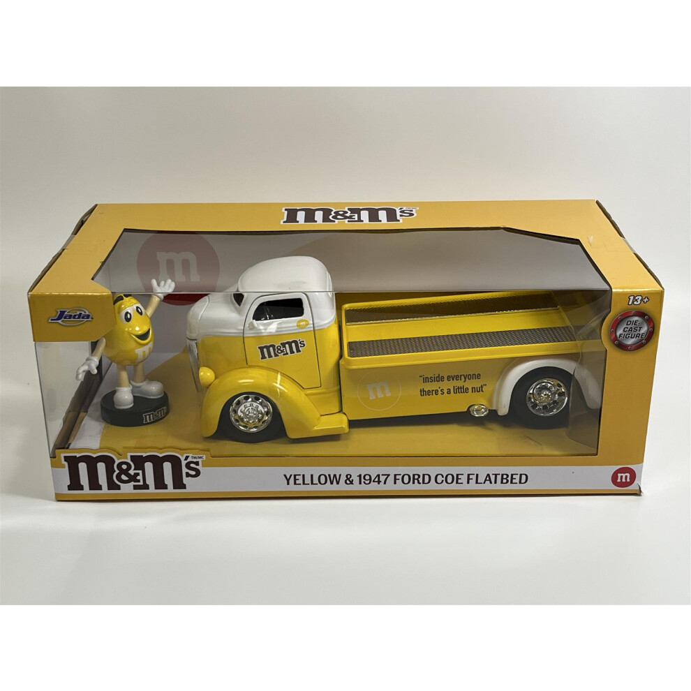 M&Ms Yellow Figure and 1947 Ford Coe Flatbed 1:24 Scale Jada 253255066 33425