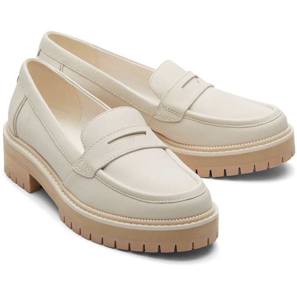 (White, 8 (Adults')) TOMS Cara Leather Women's Light Sand Loafers