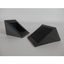 2 PCS/PAIR WHEEL CHOCKS CARAVAN motorhome TRAILER horsebox CAR Rubber
