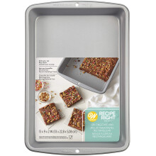Wilton Recipe Right Non-Stick Oblong Cake Pan Heats Evenly for Years