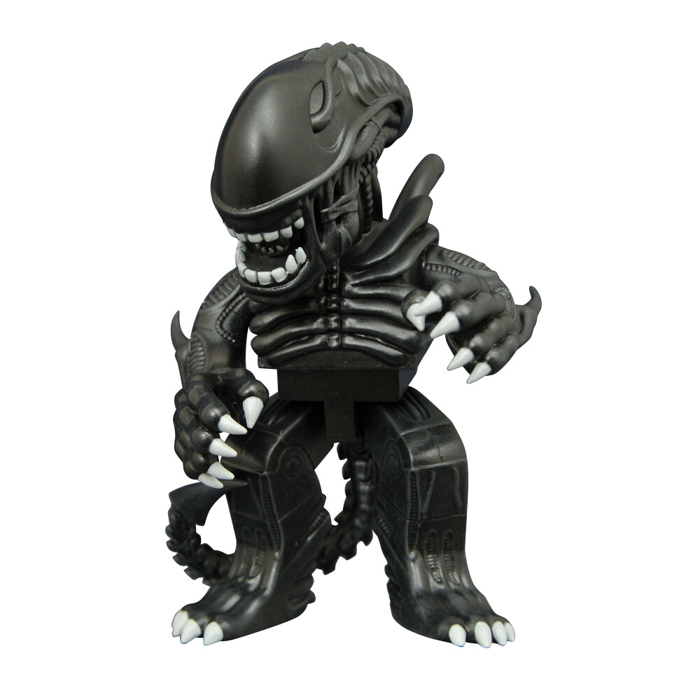 DIAMOND SELECT TOYS Aliens: Alien Vinimate Vinyl Figure  4 inches