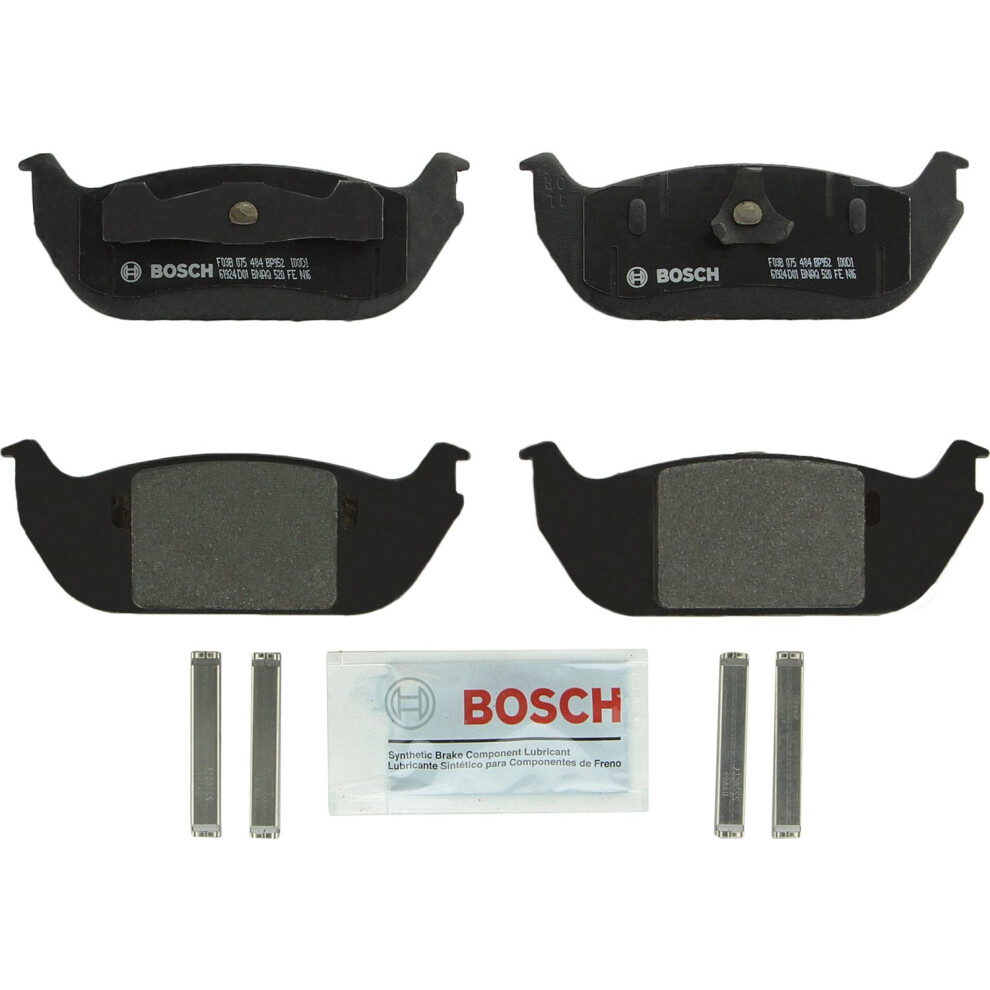 BOSCH BP952 QuietCast Premium Semi-Metallic Disc Brake Pad Set - Compa