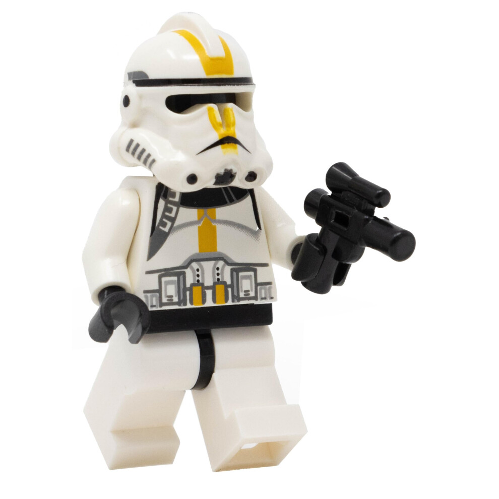 LEGO Star Wars: Yellow Ep 3 Clone Trooper Minifigure (Phase 2) with Bl