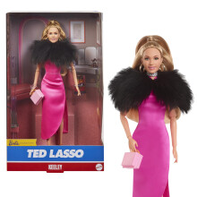 Barbie Signature Puppe, Keeley aus Ted Lasso in pinkem Kleid & Kunstfell-Schal, Sammlerstück mit Ausstellungsverpackung